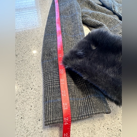 A NEW DAY GRAY BLUE PLAID SIZE M WOMENS MIDSIZED COAT WITH REMOVABLE SLEEVE MUFF - Picture 12 of 16